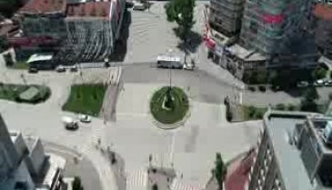 Bursa'da cadde ve meydanlar boş kaldı