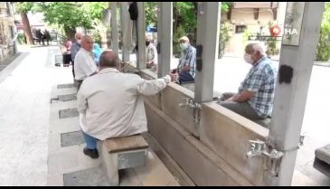 Bursa'da 65 yaş üstü vatandaşlar piknik keyfi yaptı
