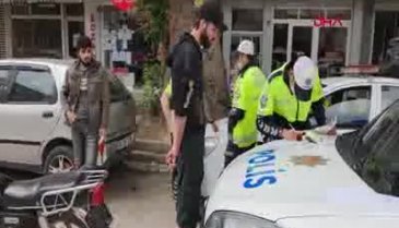 Bursa'da kısıtlamada plakasız motosikletle gezdiler, cezayı yediler