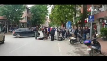 Bursa'da otomobilin çarptığı motosiklet sürücüsü yaralandı
