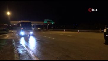 Otobüste koronavirüs paniği! Muavini öpüp 50 lira bahşiş vermiş