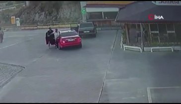 Aracın bagajına sokup darp ettiler
