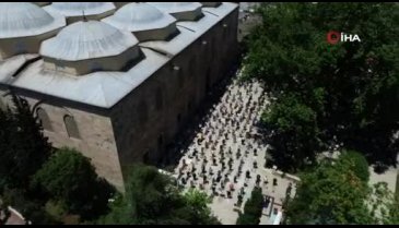 Bursa Ulucami'de ilk cuma namazı