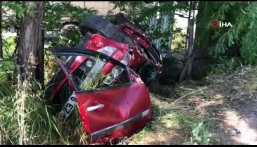 Bursa'da virajı alamayan otomobil takla atarak ağaca çarptı