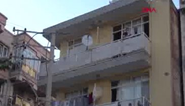 Yaşamak için komşusuna sığındı!