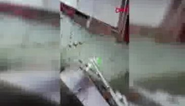 Ortaköy'de kumpircilerin olduğu sokak çöktü