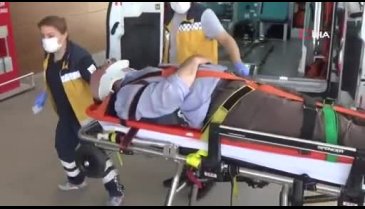 Bursa'da birinci kattan düşen yaşlı adam yaralandı