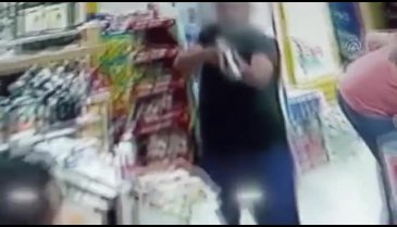 Bursa'da tekel bayisinde işlenen cinayet güvenlik kamerasına yansıdı!