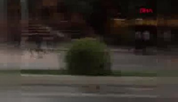Sopalı ve demir çubuklu kavga kamerada