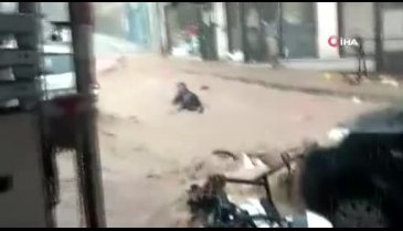 Bursa'da sel sularının sürüklediği kadın son anda kurtarıldı -2