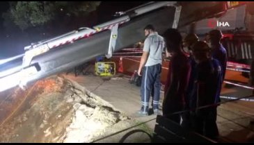 Bursa'da yağış nedeniyle istinat duvarı çöktü - 2