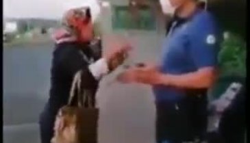 Polisi maske uyarısı yaptığına pişman eden kadın sosyal medyada gündem oldu