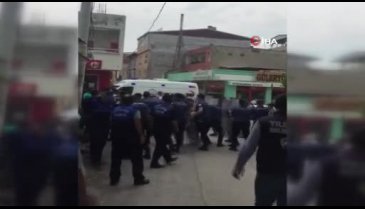 Bursa Yıldırım'da kaçak bina yıkımında olaylar çıktı