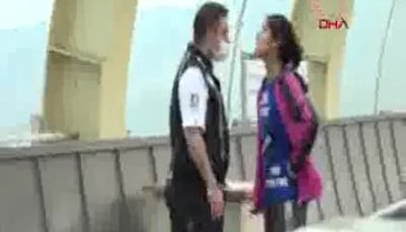 Metroya maskesiz binmek isteyen kadın ortalığı birbirine kattı