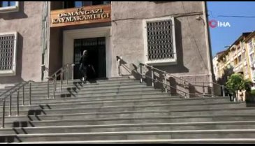 Bursa'da kimliğini unutan öğrenciyi motorlu polis okula yetiştirdi
