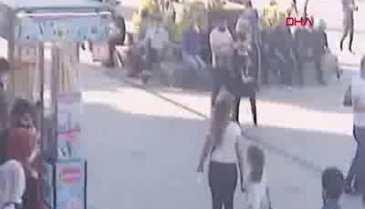 Motosikletin çarptığı çocuk ağır yaralandı
