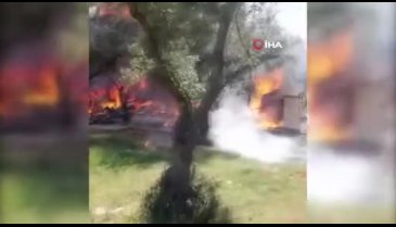 Bursa'da 4 ev yandı, 2 itfaiye eri zehirlendi