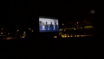 Bursa Millet Bahçesi'nde açık hava sinema günleri başladı