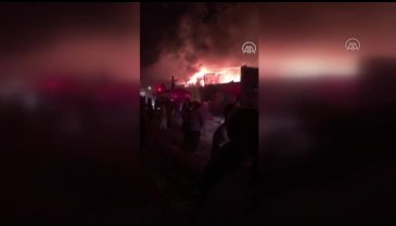 Bursa Karacabey'de çıkan yangında 1 baraka, 2 ev ve 1 iş yeri kullanılamaz hale geldi