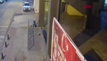 Genç kadın kapkaççıya böyle direndi