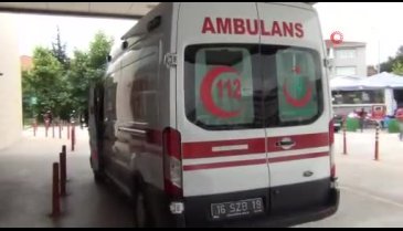 Bursa İnegöl'de üçüncü kattaki evinin balkonundan düşen kişi yaralandı