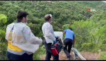 Bursa dinamit patlatan defineciler patlayıcılarla birlikte şelaleden düştü