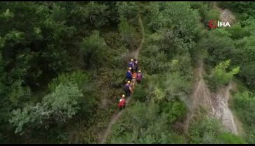 Bursa'da şelalede nefes kesen kurtarma havadan böyle görüntülendi