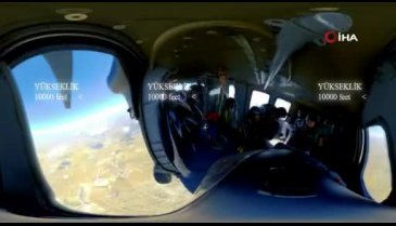 Jandarmadan 15 Temmuz anısına 360 derece açılı özel paraşüt atlayışı