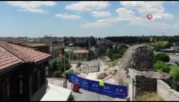 Çöken tarihi surlar havadan görüntülendi