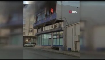 Ataşehir'de çıkan yangın mahalleliyi sokağa döktü