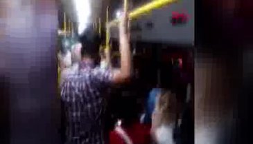 Otobüste 'yer vermeme' kavgası