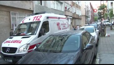 Kardeşinin çürümüş cesediyle günlerce aynı evde yaşadı
