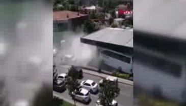 Yolcu otobüsü benzinliğe daldı