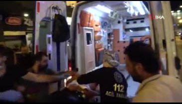Ağabeyi defalarca bıçakladı! 100 metre kaçabildi