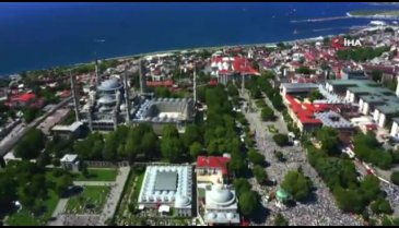 Ayasofya-i Kebir Cami-i Şerifi'nde namaz öncesi Kur'an-ı Kerim tilaveti