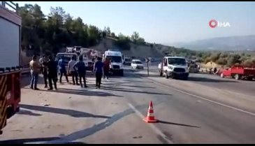 Mersin'de askerleri taşıyan otobüs devrildi: Şehitlerimiz var