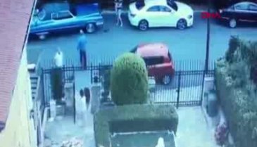 Köpeğin silahla öldürüldüğü anlar kamerada!