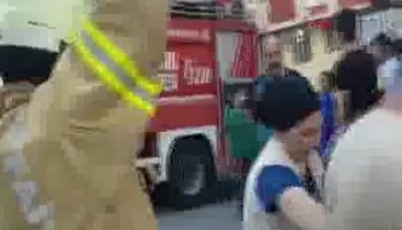 İki kişi yangında hayatını kaybetti