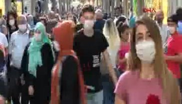 Bursa'da maskesiz ve sosyal mesafesiz bayram alışverişi