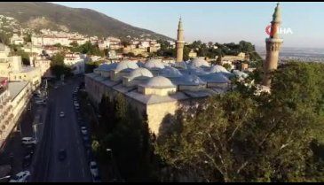 Bursa'da tarihi camiler bayram namazında doldu taştı