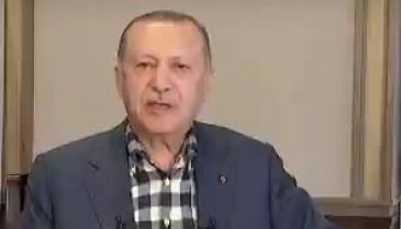 Cumhurbaşkanı Erdoğan canlı yayında prompter kazası yaşadı