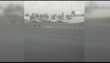Sahilde görevli uyarınca refüjde mangal yaktılar