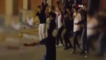 Asker uğurlama gecesinde koronaya aldırış etmeden halay çektiler