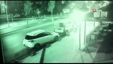 Otomobil bisikletli çocuğa böyle çarptı