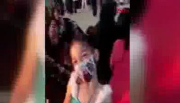 Hem sosyal mesafeye uymadılar hem de küçük çocuklara ateş ettirdiler