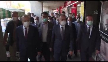 Bursa'da mesafe kuralına uymayan yolcuya başkan şoku