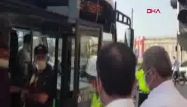 Bursa'da kaymakam tıka basa dolu otobüsü boşalttı