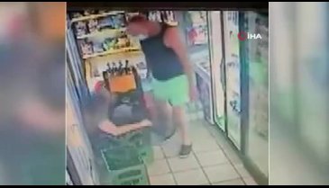 Maske takmadığı için kendisini uyaran kadın çalışana yumruk attı