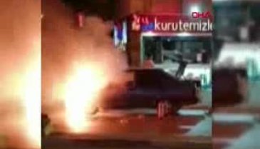 Bursa'da seyir halindeki otomobil alev alev yandı