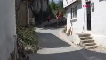 Bursa'da selden zarar gören yollar yenileniyor
